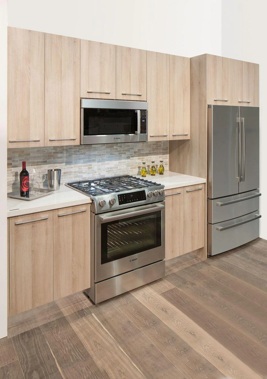 Bosch HMV3054U 300 Series, Over-The-Range Microwave, 30'', Door Hinge: left, Stainless steel - Image 4