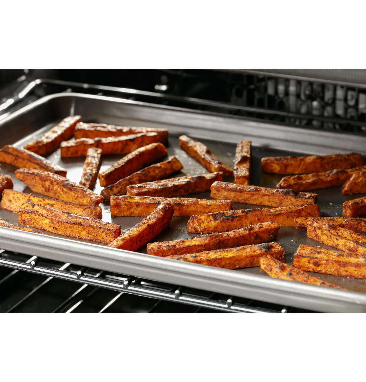 Cafe C2S950P4MW2 CAF(EBACK)™ 30" Smart Slide-In, Front-Control, Dual-Fuel, Double-Oven Range with Convection - Image 11