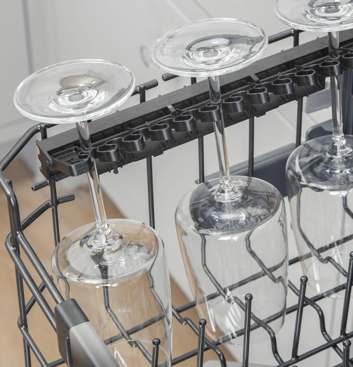 Cafe Caf(eback)™ ENERGY STAR® Stainless Steel Interior Dishwasher with Sanitize and Ultra Wash - Image 10
