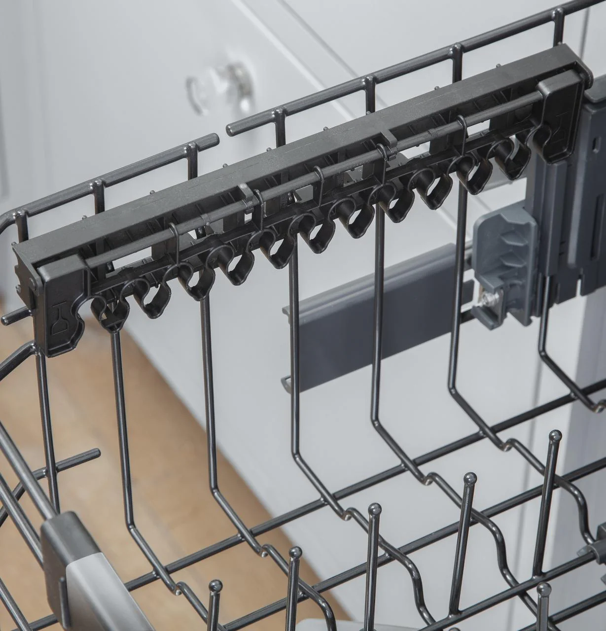 Cafe Caf(eback)™ ENERGY STAR® Stainless Steel Interior Dishwasher with Sanitize and Ultra Wash - Image 11
