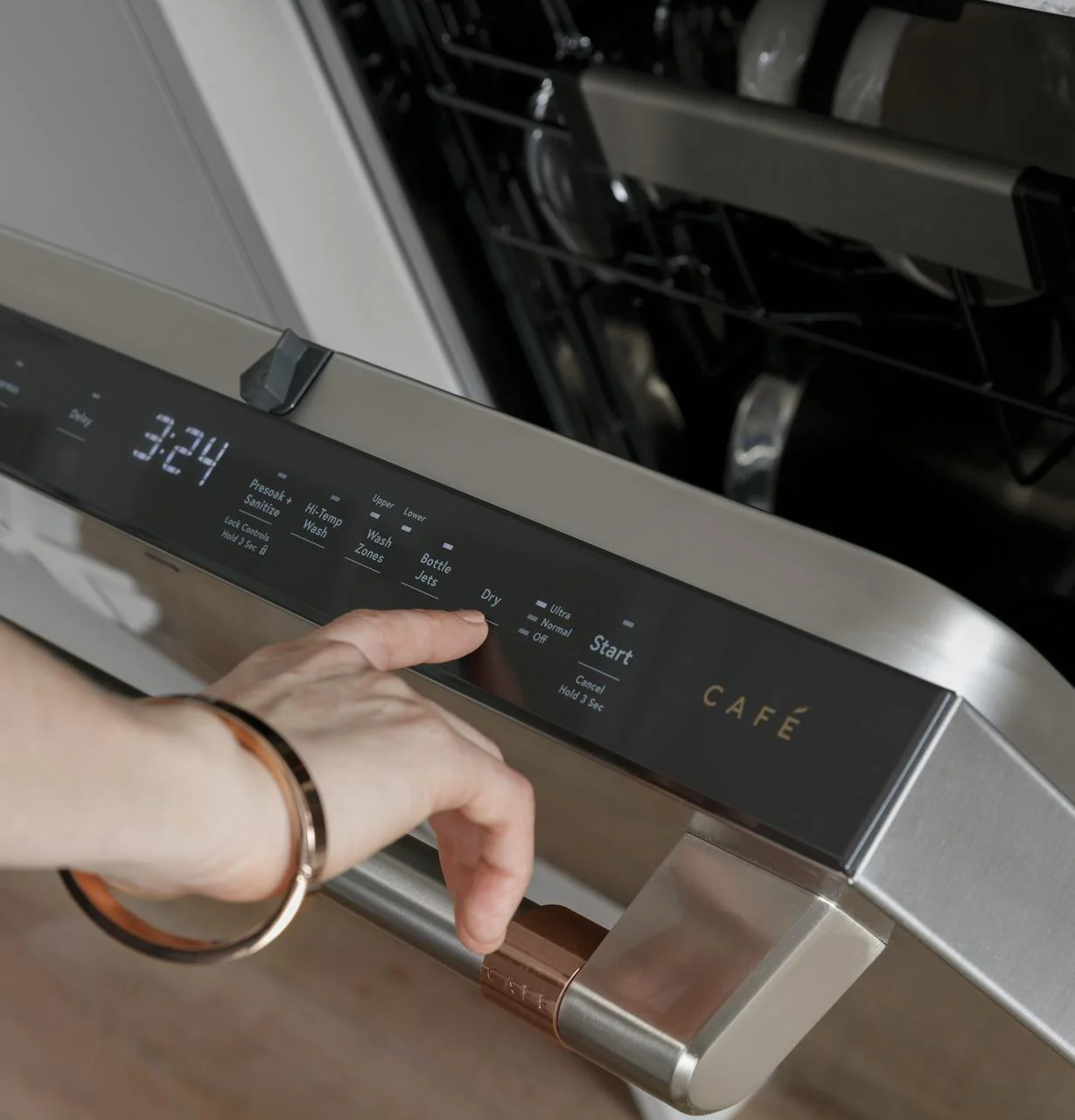 Cafe Caf(eback)™ ENERGY STAR® Stainless Steel Interior Dishwasher with Sanitize and Ultra Wash - Image 37