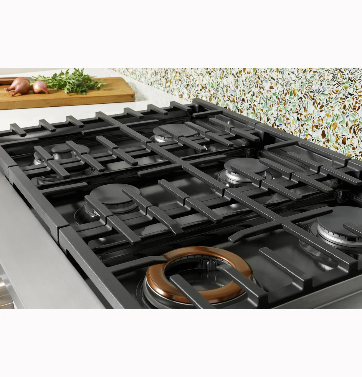 Cafe CGU486P2TS1 CAF(EBACK)™ 48" Commercial-Style Gas Rangetop with 6 Burners and Integrated Griddle (Natural Gas) - Image 26