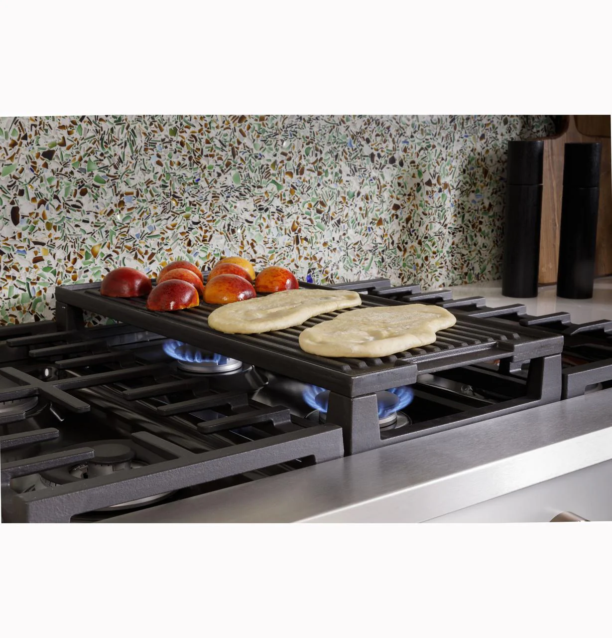 Cafe CGU486P3TD1 CAF(EBACK)™ 48" Commercial-Style Gas Rangetop with 6 Burners and Integrated Griddle (Natural Gas) - Image 28