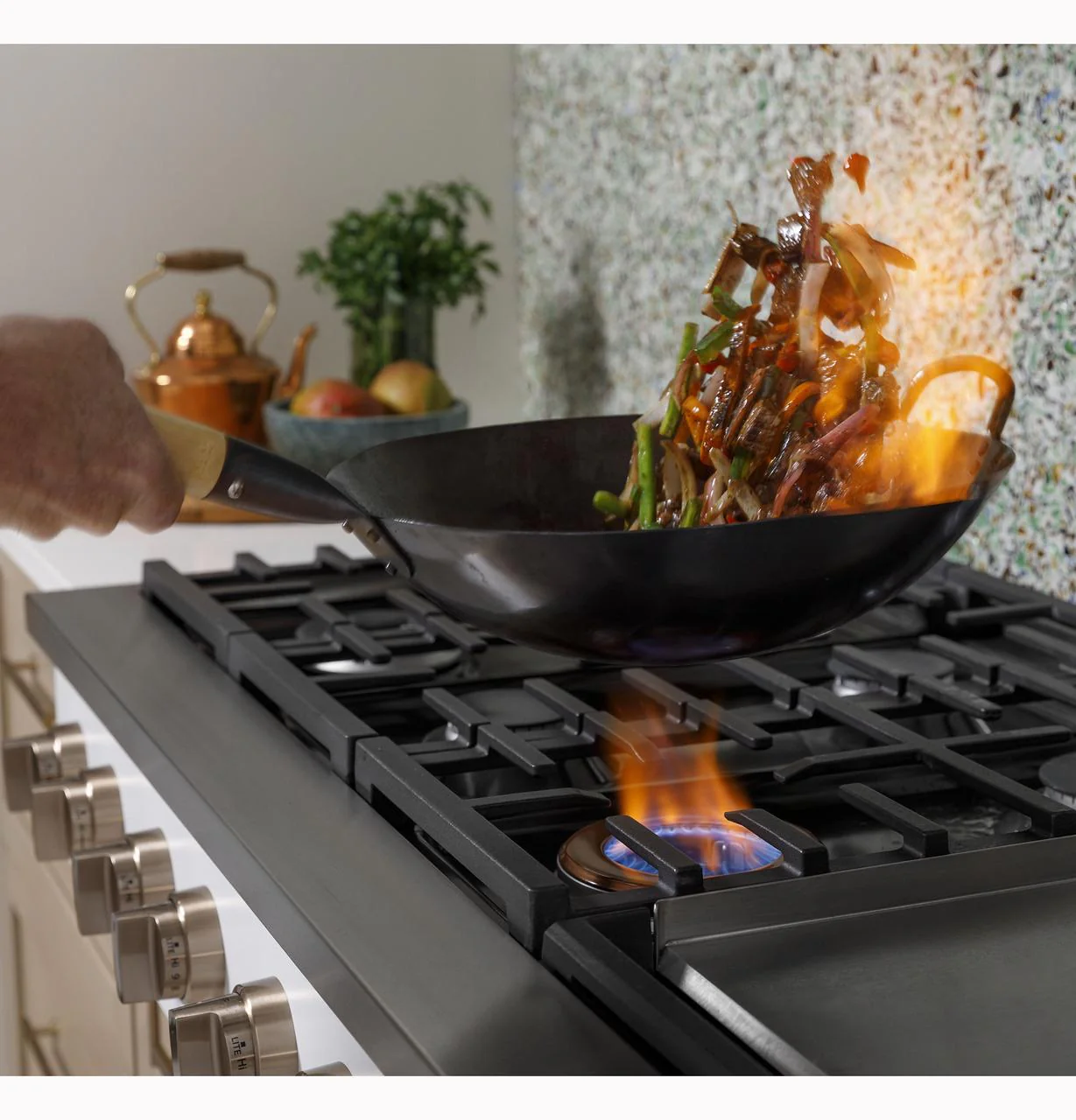 Cafe CGU486P4TW2 CAF(EBACK)™ 48" Commercial-Style Gas Rangetop with 6 Burners and Integrated Griddle (Natural Gas) - Image 21