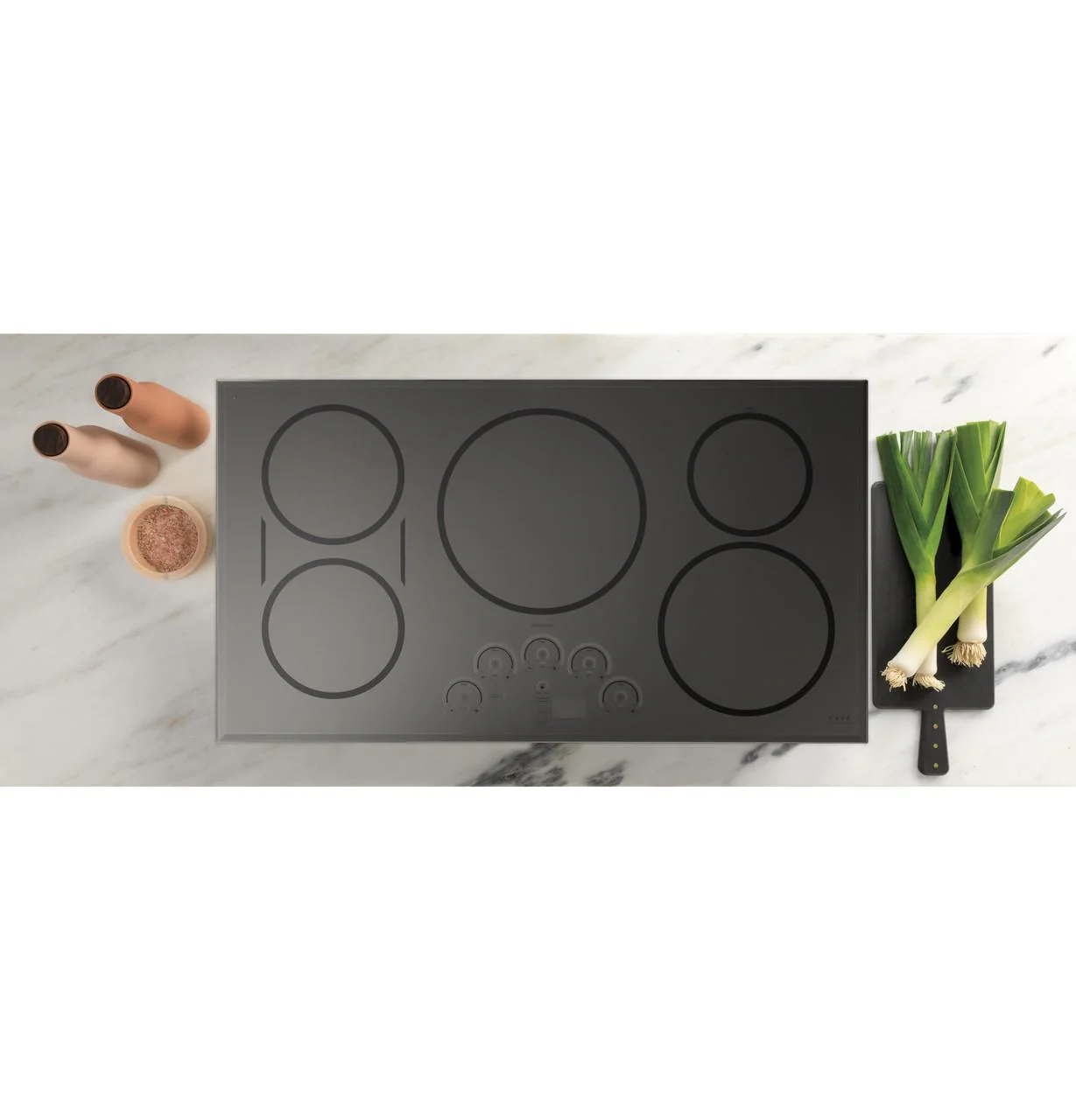 Caf(eback)™ 36" Smart Touch-Control Induction Cooktop - Image 22