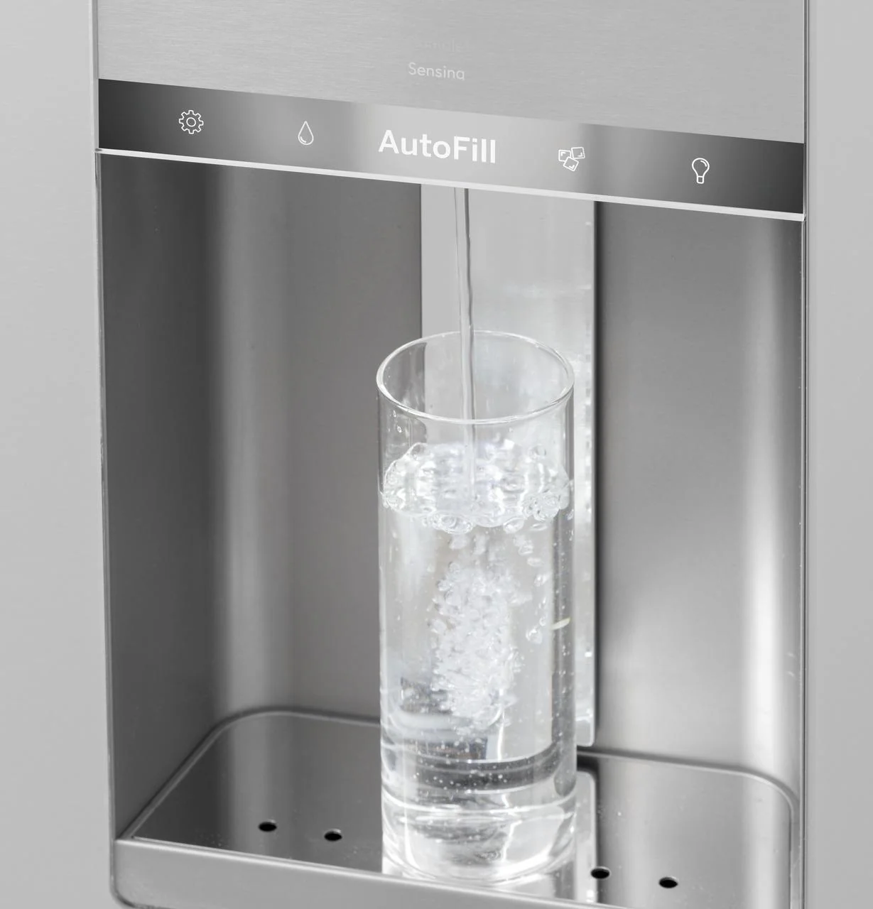 Cafe CVE28DM5NS5 CAF(EBACK)™ ENERGY STAR® 27.8 Cu. Ft. Smart 4-Door French-Door Refrigerator in Platinum Glass - Image 37
