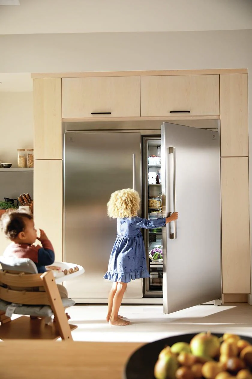 Electrolux EI33AR80WS 19 Cu. Ft. Single-Door Refrigerator - Image 7