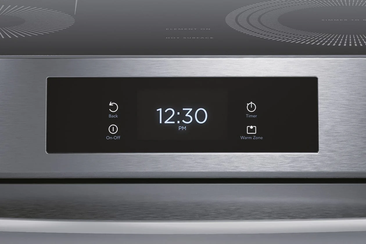 Frigidaire GCFE3060BD 30" Front Control Electric Range with Total Convection - Image 5