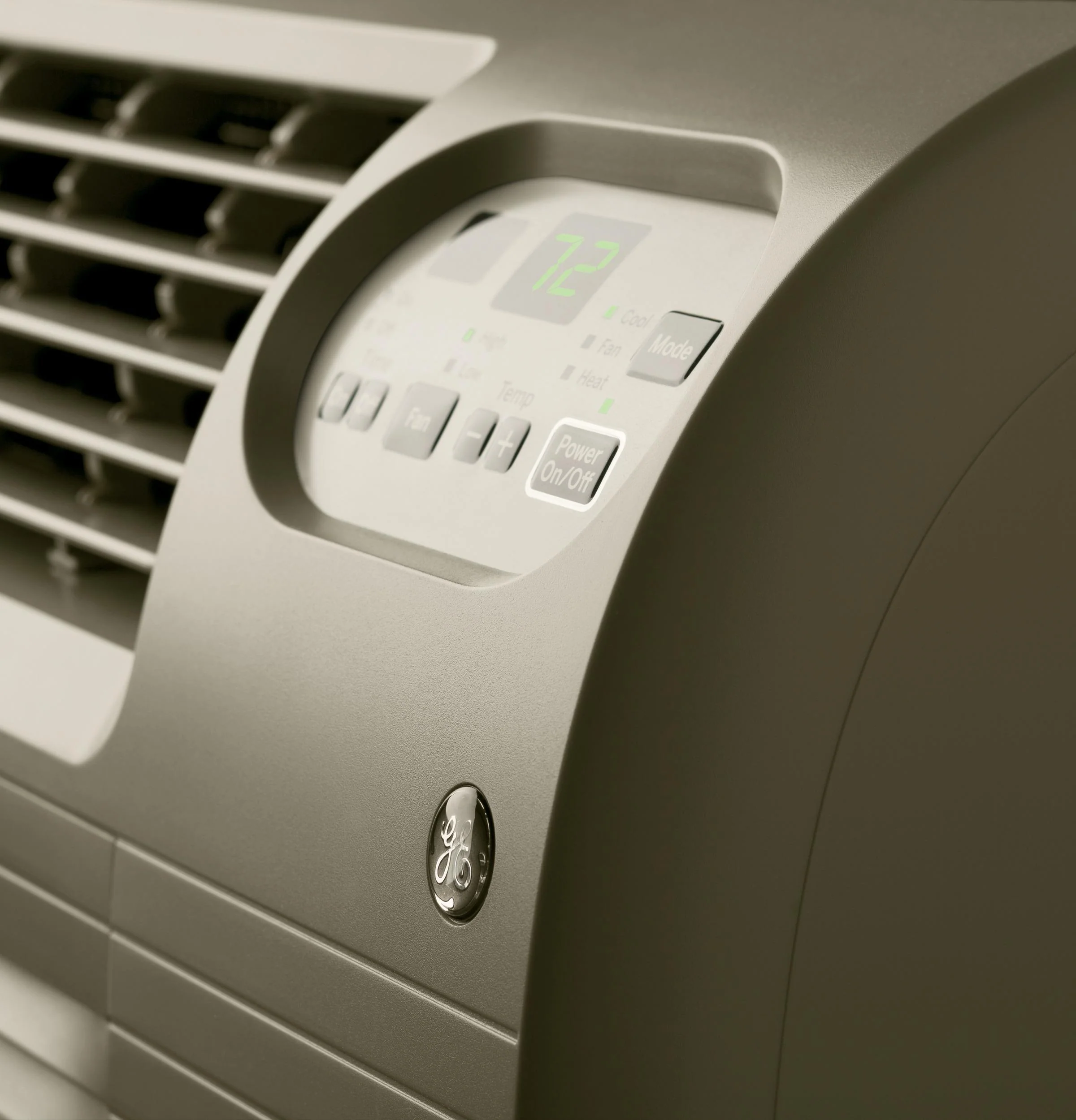 AJEQ10DCF GE® 230/208 Volt Built-In Heat/Cool Room Air Conditioner - Image 3
