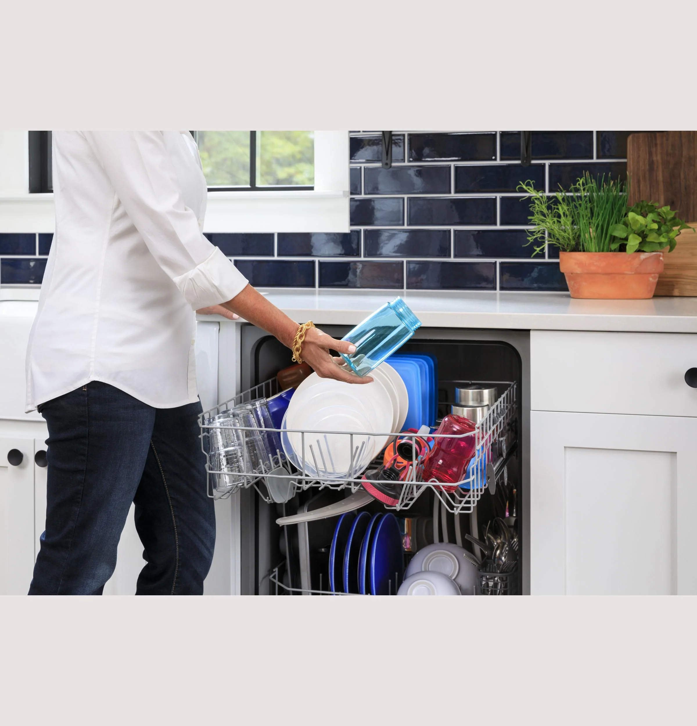 GDF450PGRBB GE® Dishwasher with Front Controls - Image 7