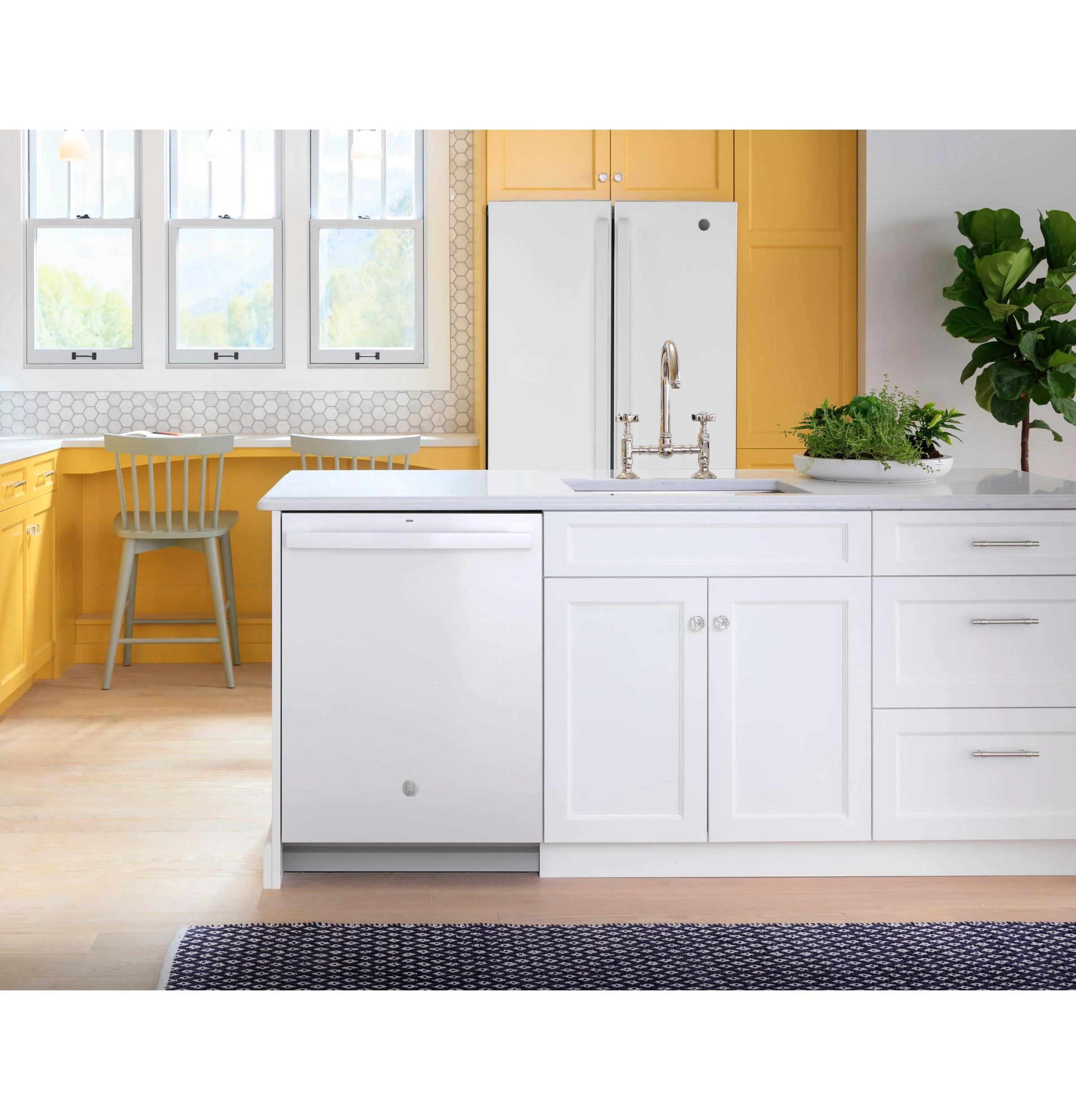 GDT550PGRWW GE® ENERGY STAR® Top Control with Plastic Interior Dishwasher with Sanitize Cycle & Dry Boost - Image 23