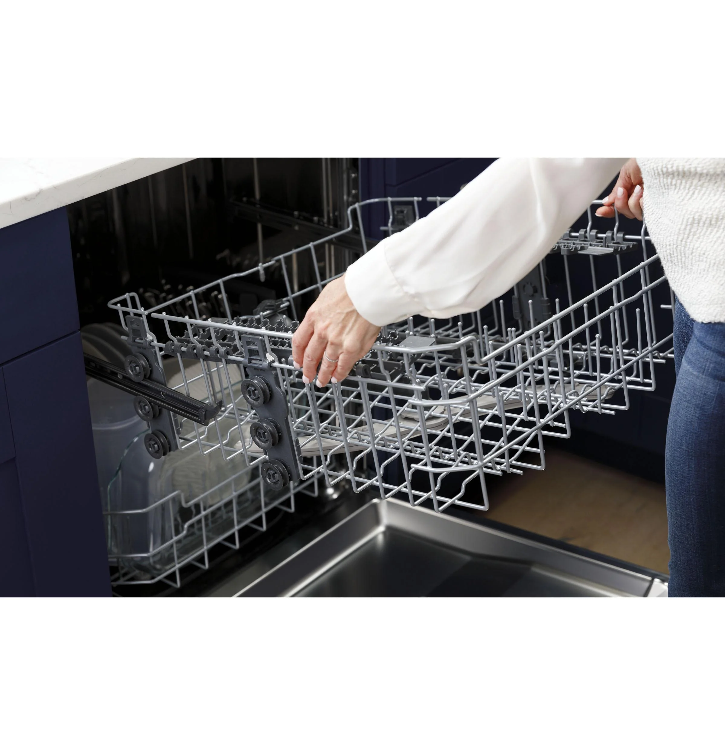 GDT550PGRWW GE® ENERGY STAR® Top Control with Plastic Interior Dishwasher with Sanitize Cycle & Dry Boost - Image 24