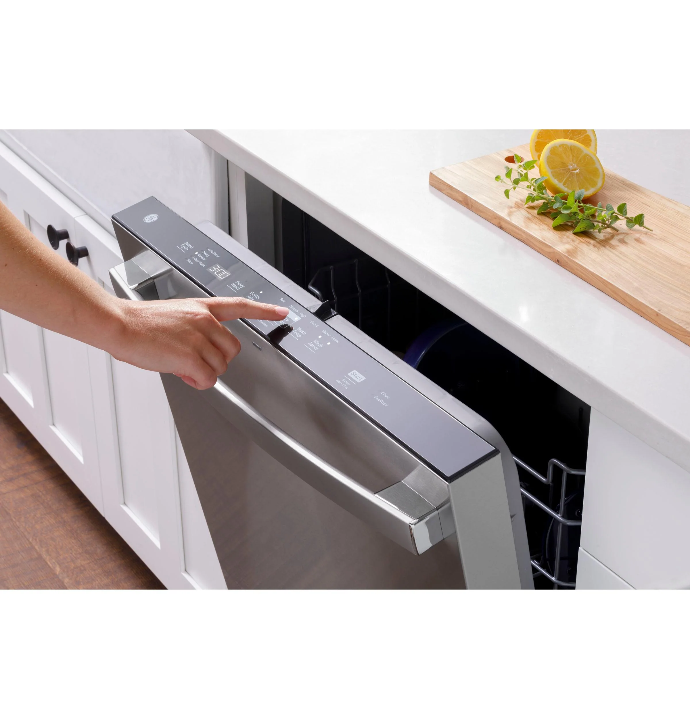 GDT630PGRWW GE® ENERGY STAR® Top Control with Plastic Interior Dishwasher with Sanitize Cycle & Dry Boost - Image 10