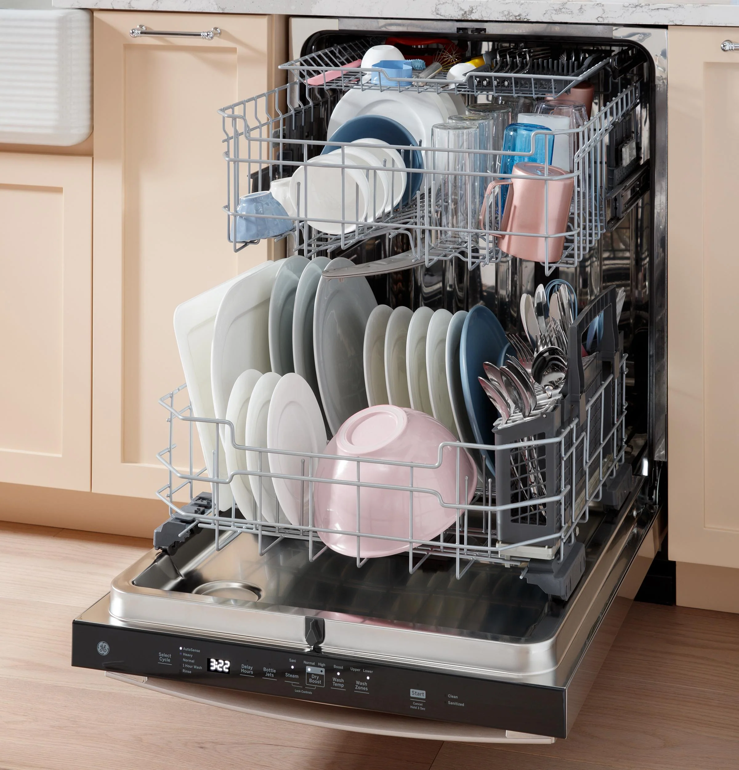 GDT670SFVDS GE® ENERGY STAR® Top Control with Stainless Steel Interior Dishwasher with Sanitize Cycle - Image 17
