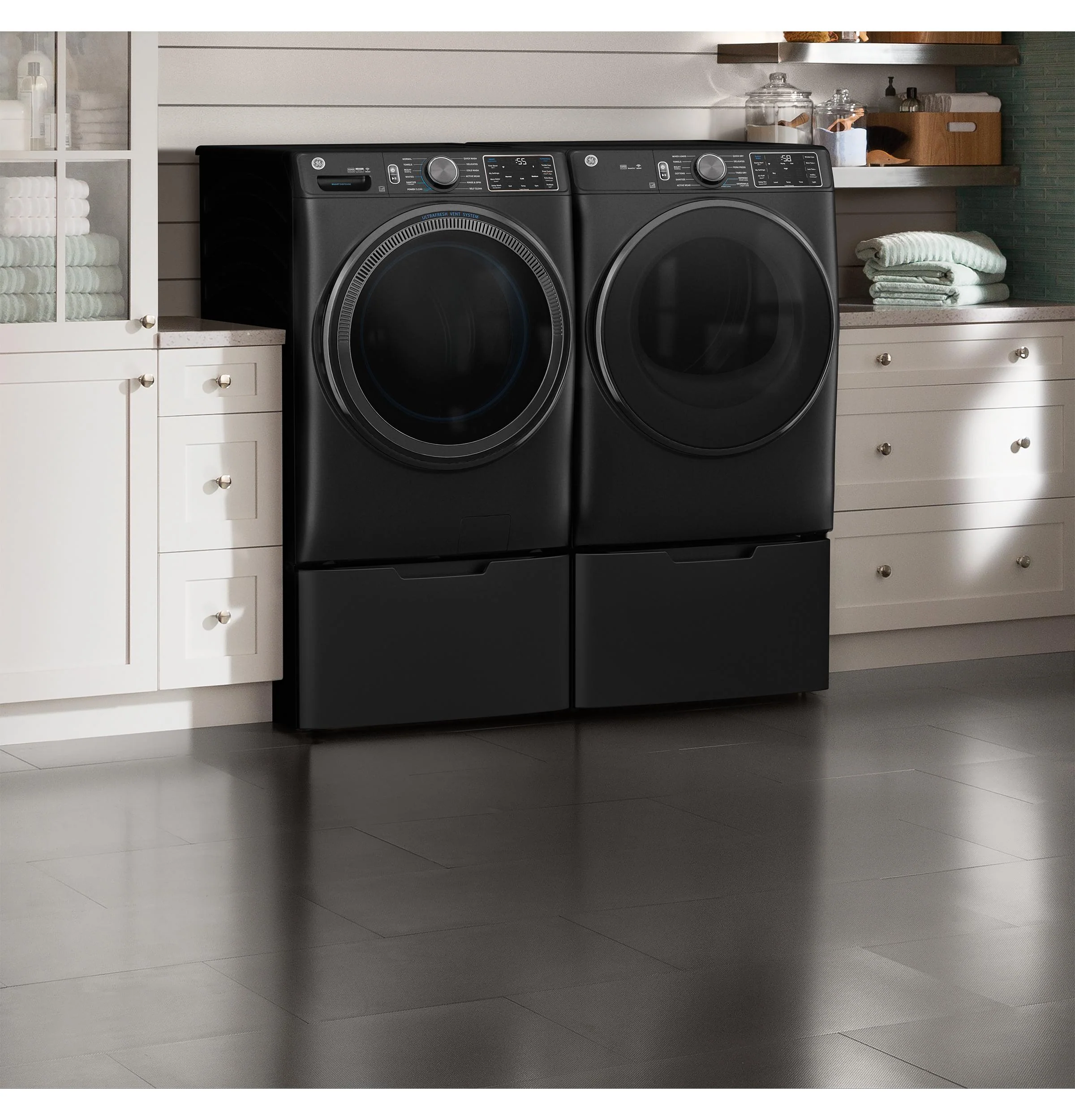GFD65GSPVDS GE® ENERGY STAR® 7.8 cu. ft. Capacity Smart Front Load Gas Dryer with Steam and Sanitize Cycle - Image 8