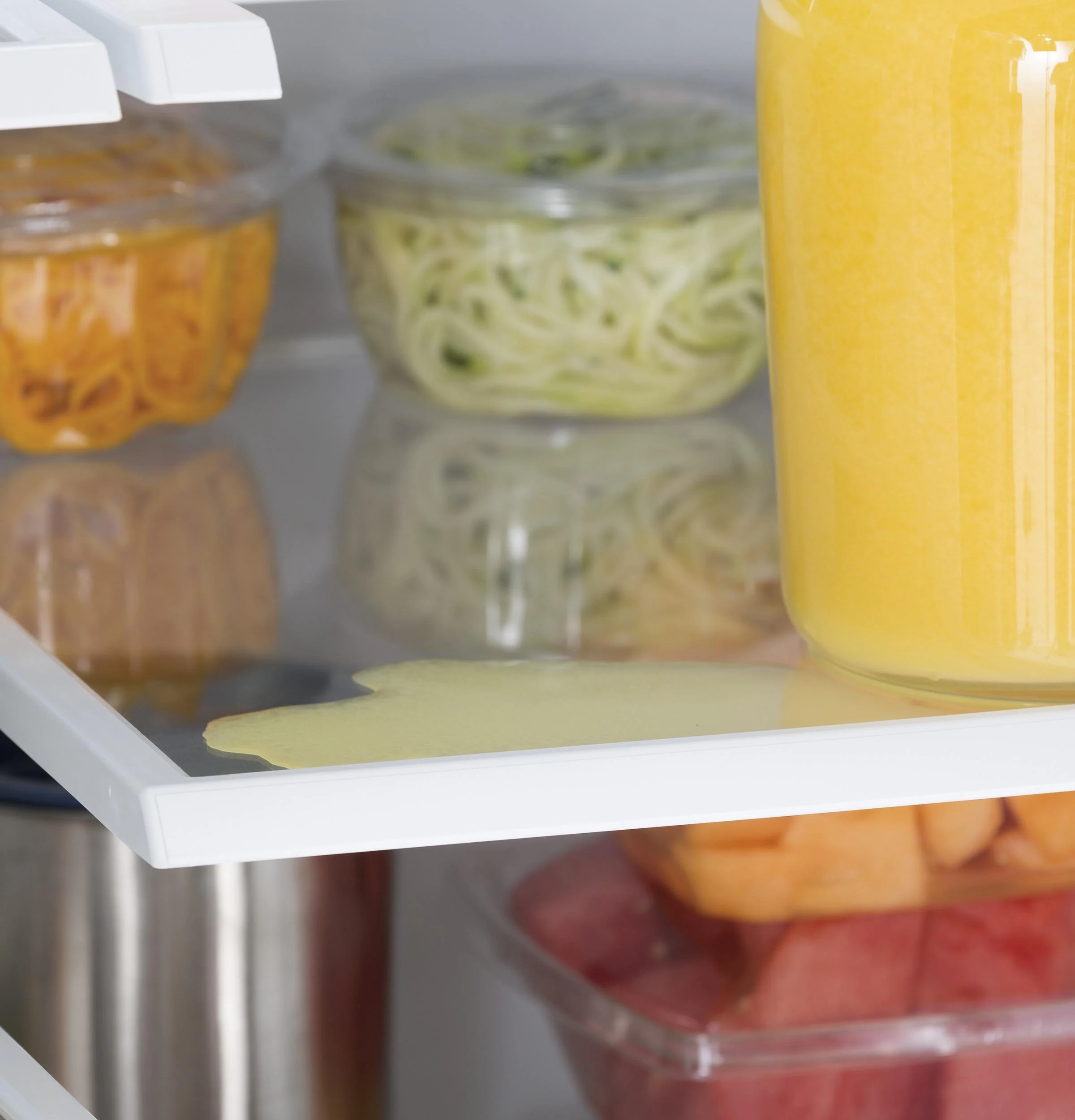 GFE26JGMWW GE® ENERGY STAR® 25.7 Cu. Ft. French-Door Refrigerator - Image 12
