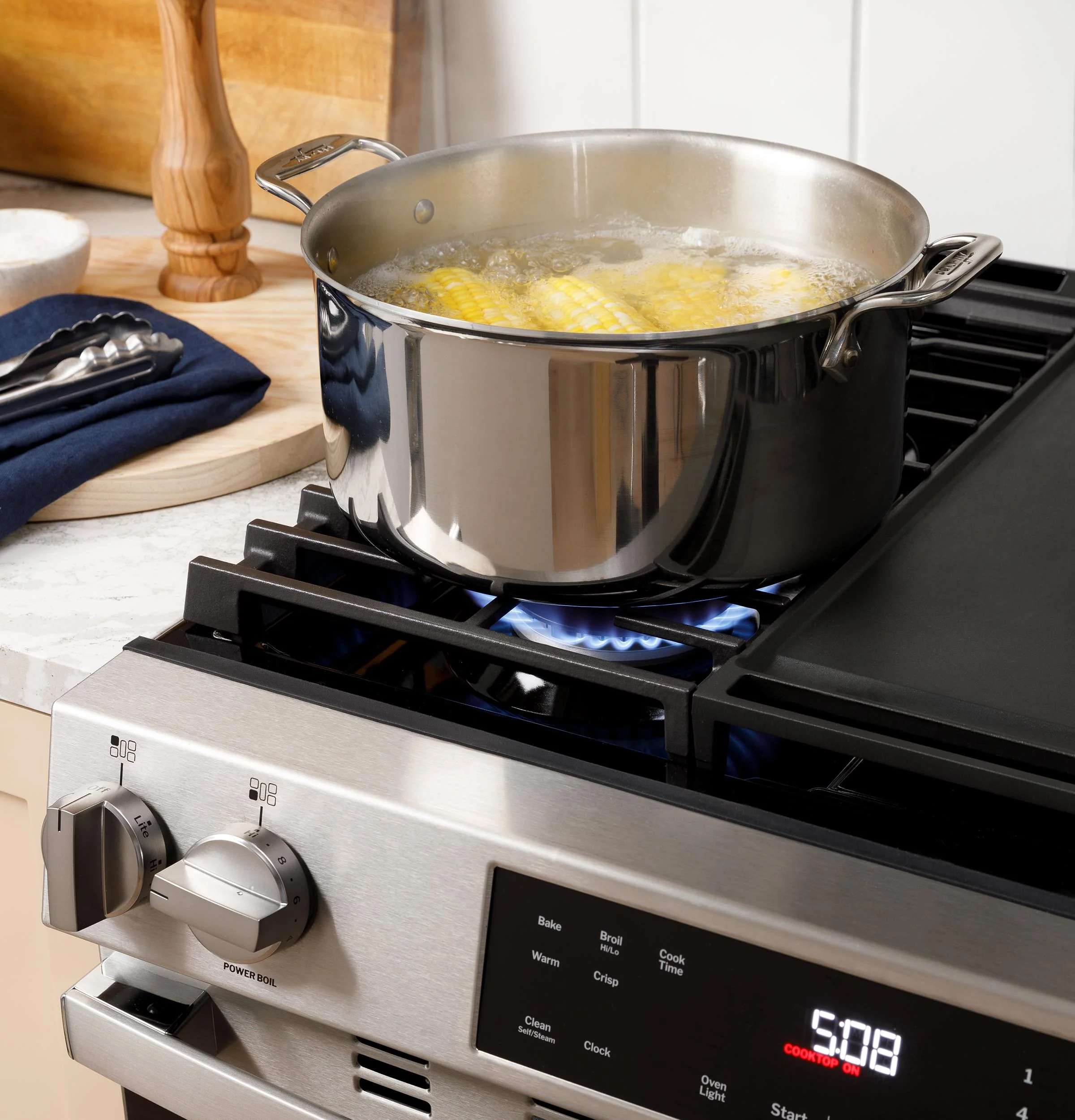 GGF500PVBB GE® 30" Free-Standing Gas Range with Crisp Mode - Image 11