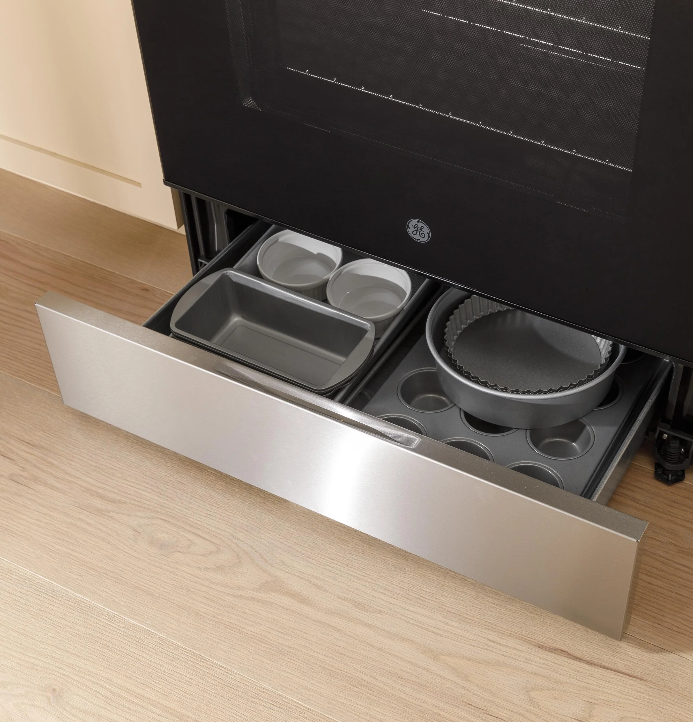 GRS500PVWW GE® ENERGY STAR® 30" Slide-In Electric Range with Crisp Mode - Image 13