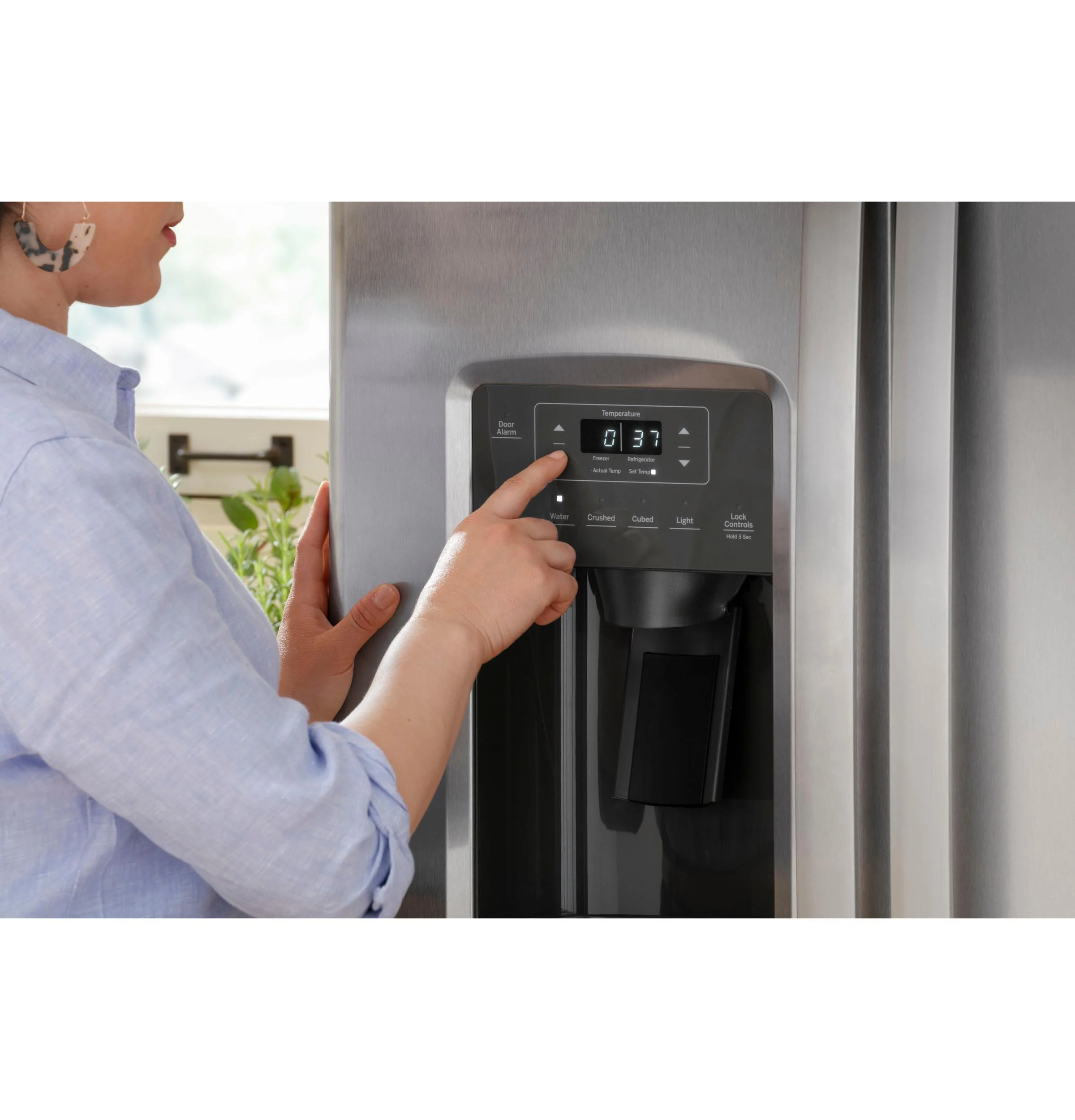 GSS23GGPBB GE® 23.0 Cu. Ft. Side-By-Side Refrigerator - Image 35