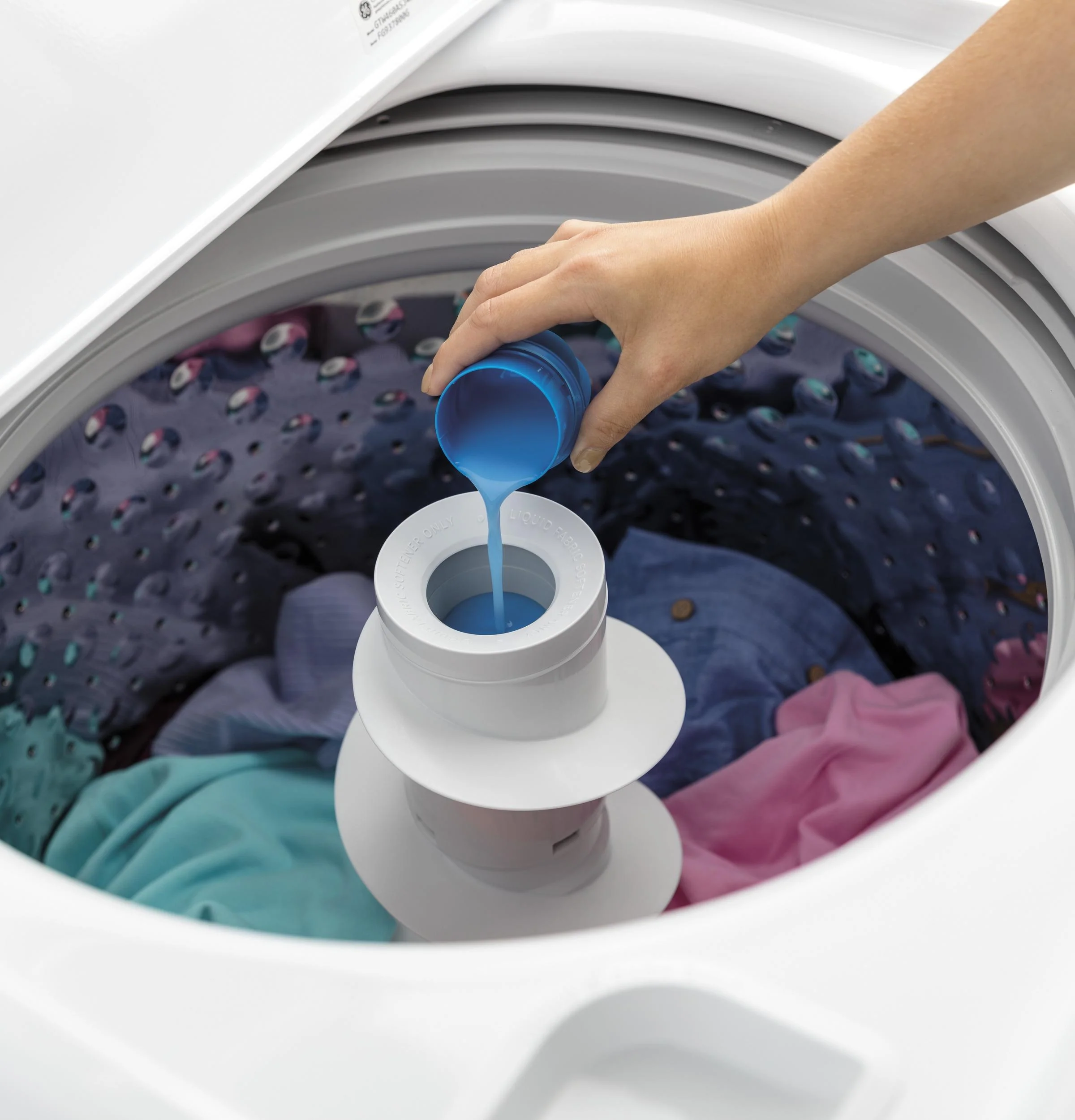 GE® 4.5 cu. ft. Capacity Washer with Stainless Steel Basket - Image 7