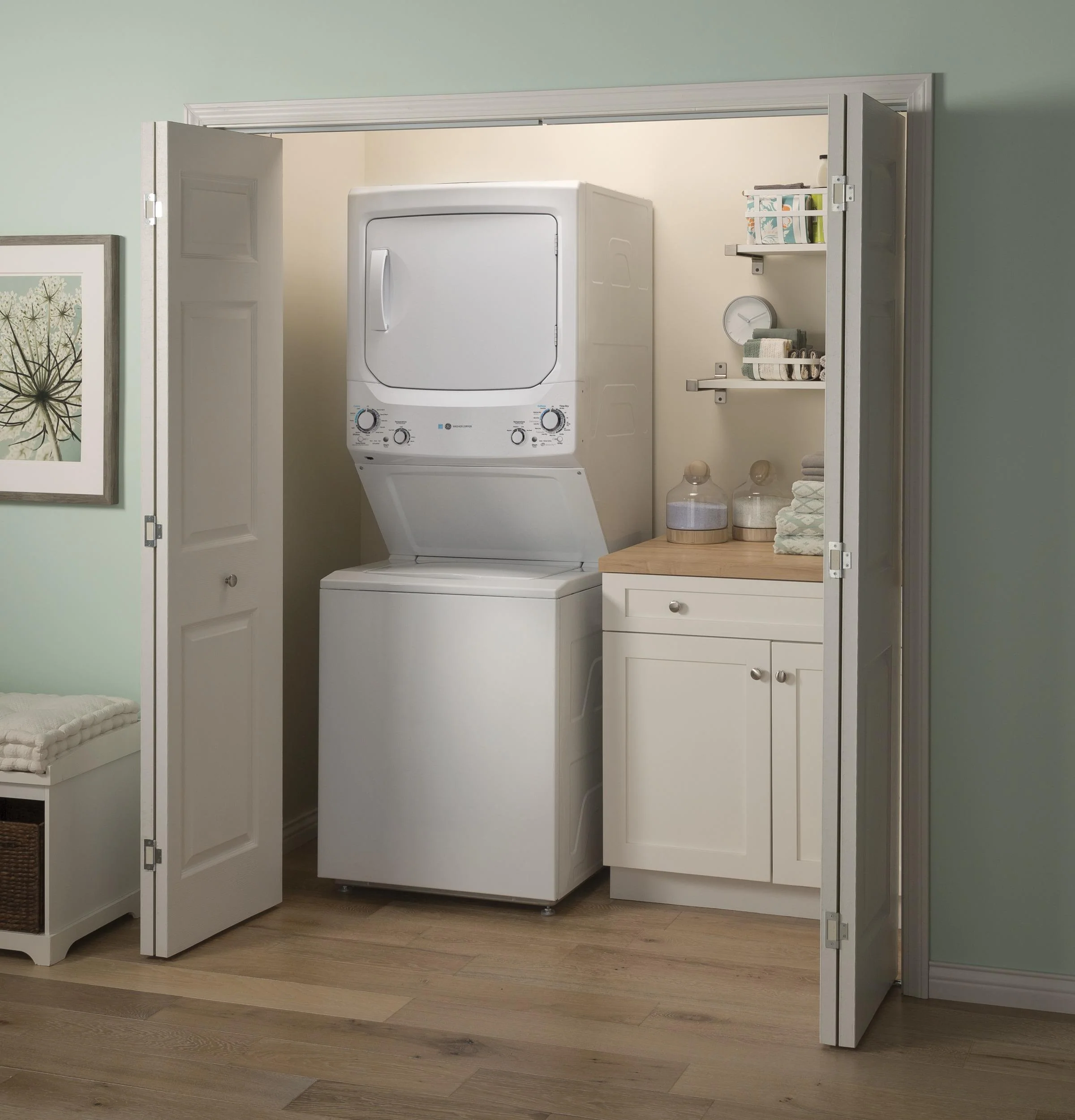 GUD27GESNWW GE Unitized Spacemaker® ENERGY STAR® 3.9 cu. ft. Capacity Washer with Stainless Steel Basket and 5.9 cu. ft. Capacity Gas Dryer - Image 8