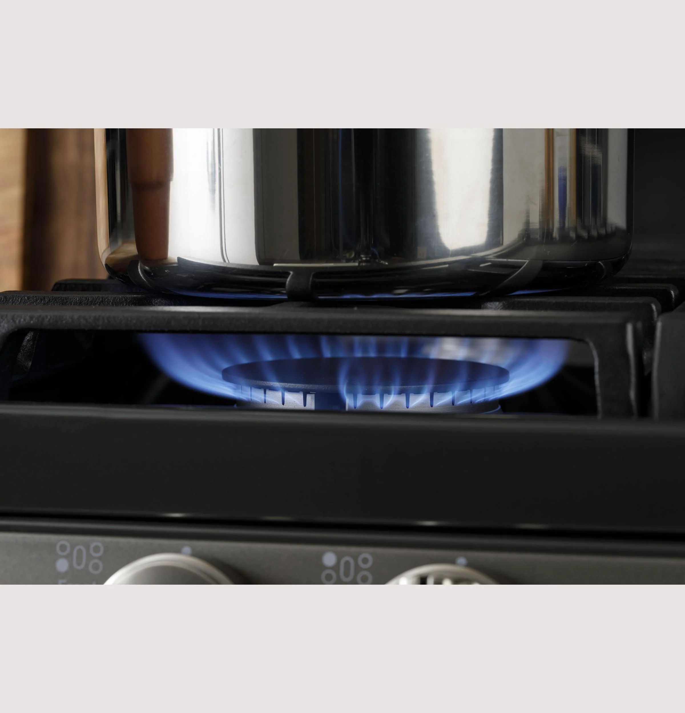 JGB735EPES GE® 30" Free-Standing Gas Convection Range with No Preheat Air Fry - Image 24