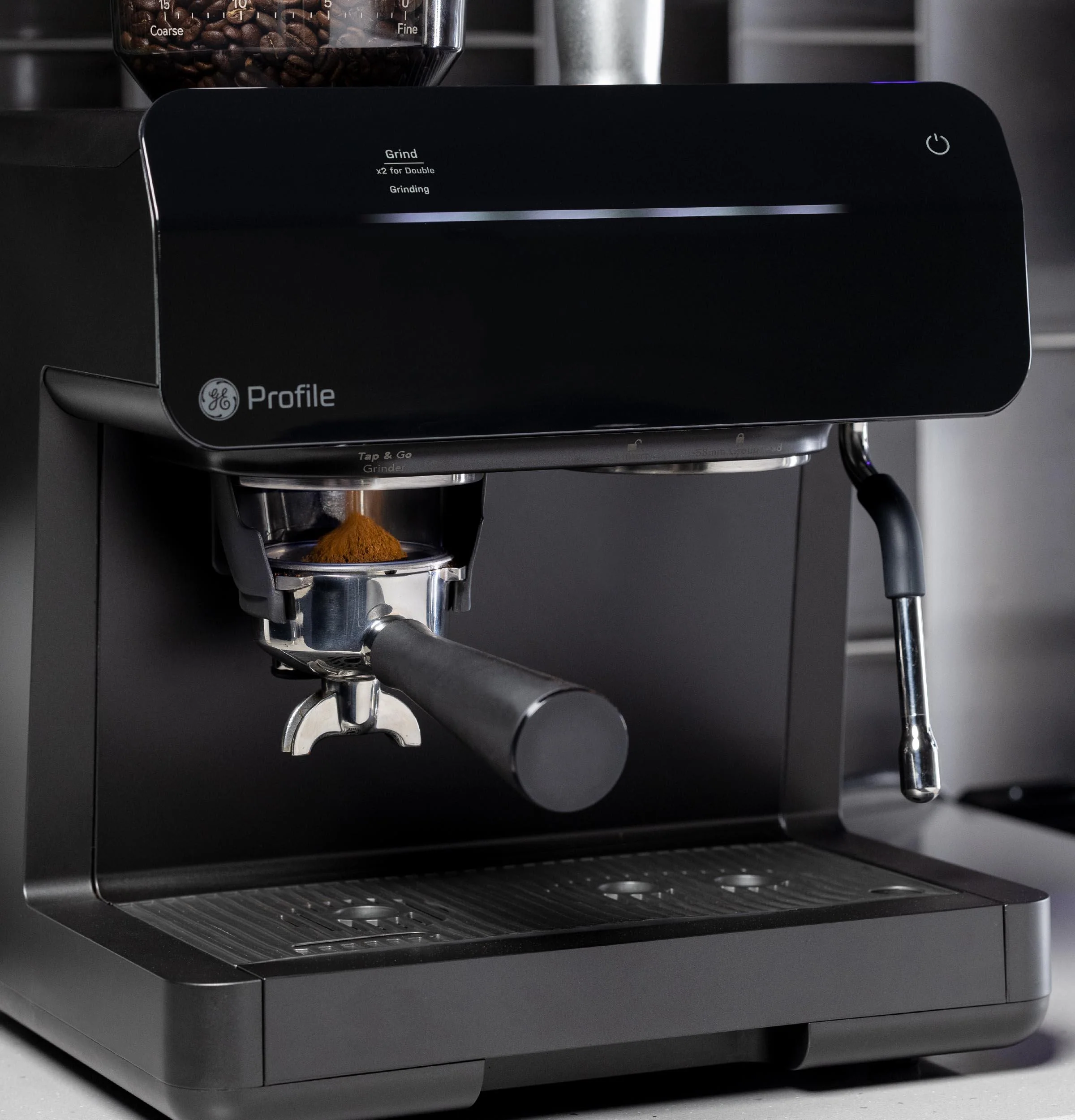 P7CESAS6RBB GE Profile™ Semi Automatic Espresso Machine + Frother - Image 13