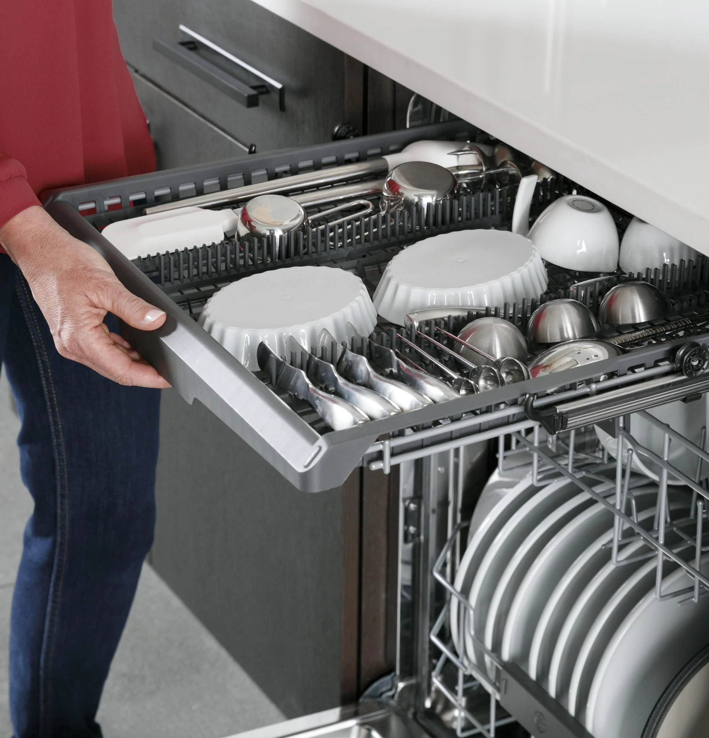 GE Profile™ Fingerprint Resistant Top Control with Stainless Steel Interior Dishwasher with Sanitize Cycle & Dry Boost with Fan Assist - Image 10