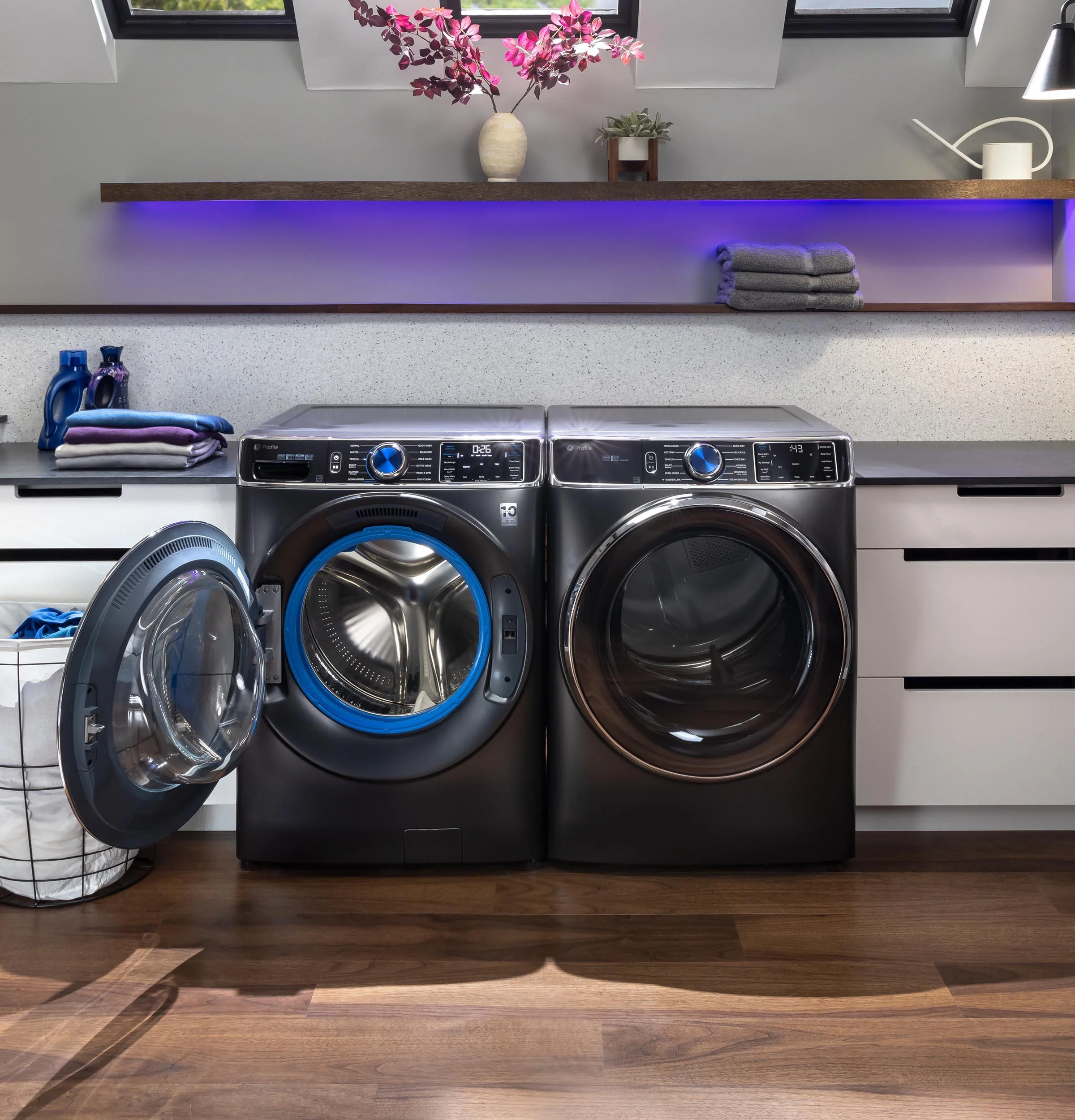 GE Profile™ ENERGY STAR® 7.8 cu. ft. Capacity Smart Front Load Gas Dryer with Steam and Sanitize Cycle - Image 47