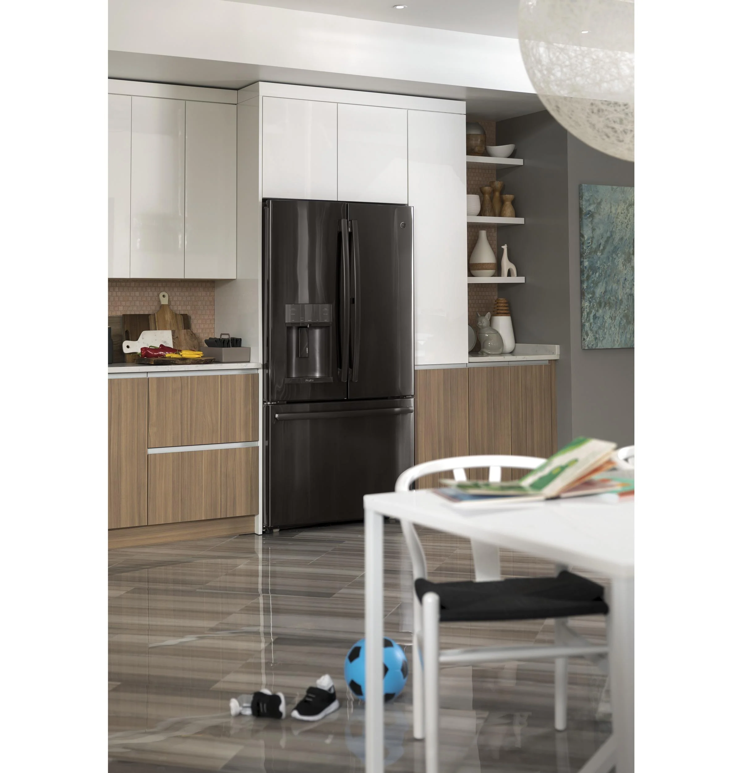 PFE28KBLTS GE Profile™ ENERGY STAR® 27.7 Cu. Ft. French-Door Refrigerator with Hands-Free AutoFill - Image 15