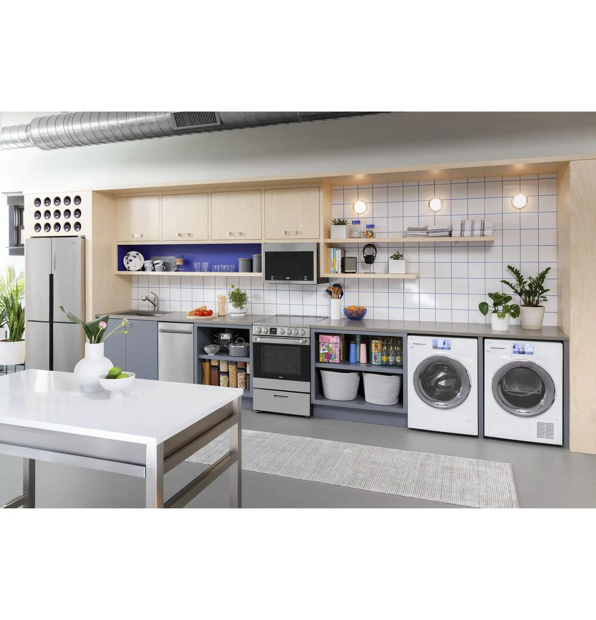 Haier HMV1472BHS 24" 1.4 Cu. Ft. Over-The-Range Microwave Oven - Image 18