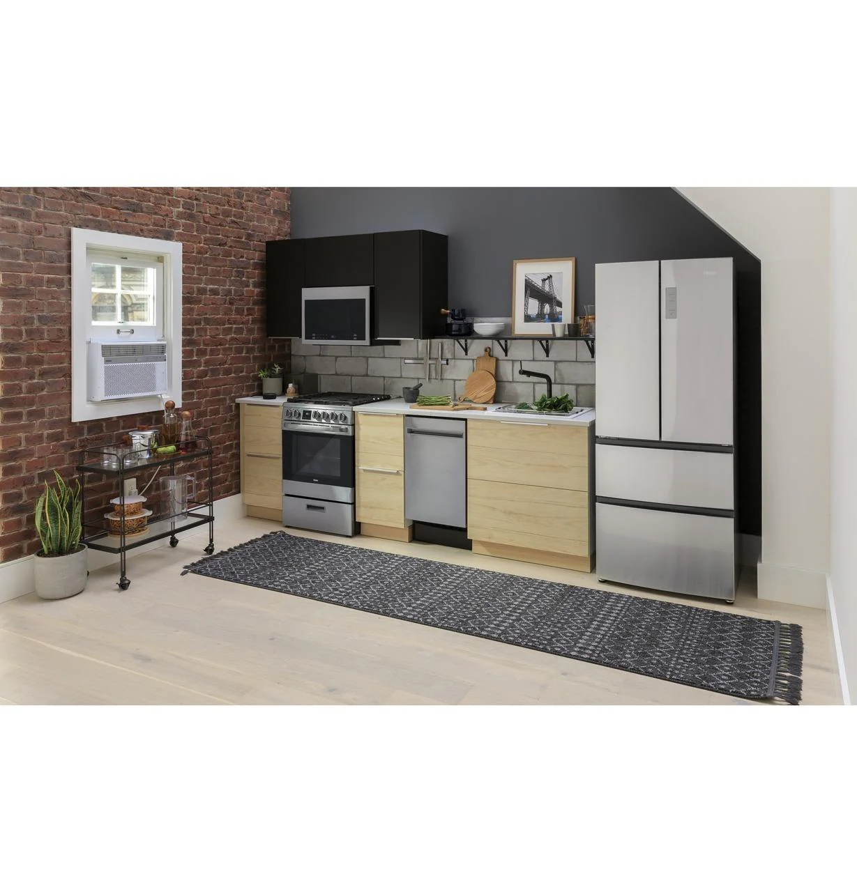 Haier HMV1472BHS 24" 1.4 Cu. Ft. Over-The-Range Microwave Oven - Image 61