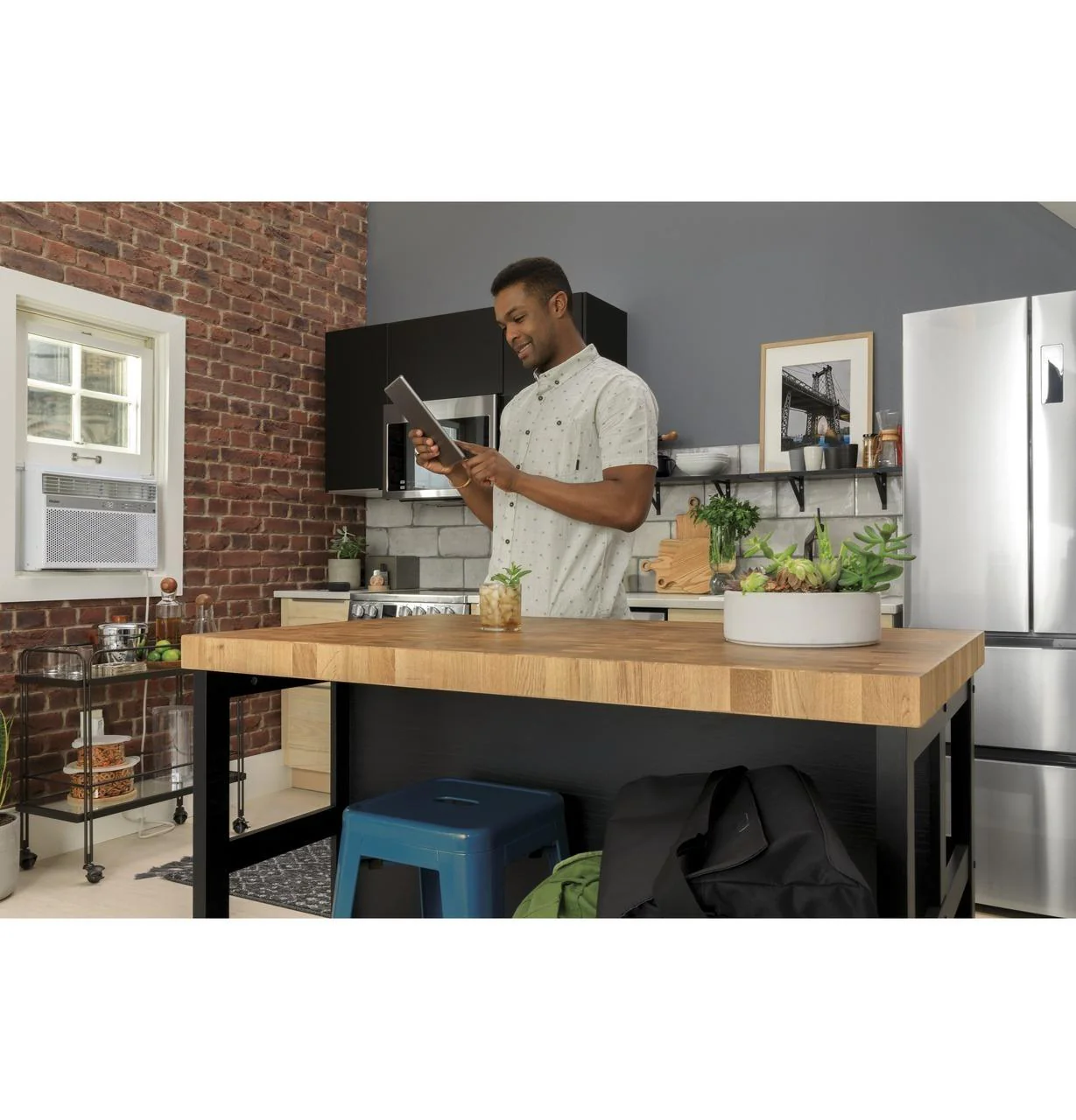 Haier HMV1472BHS 24" 1.4 Cu. Ft. Over-The-Range Microwave Oven - Image 64
