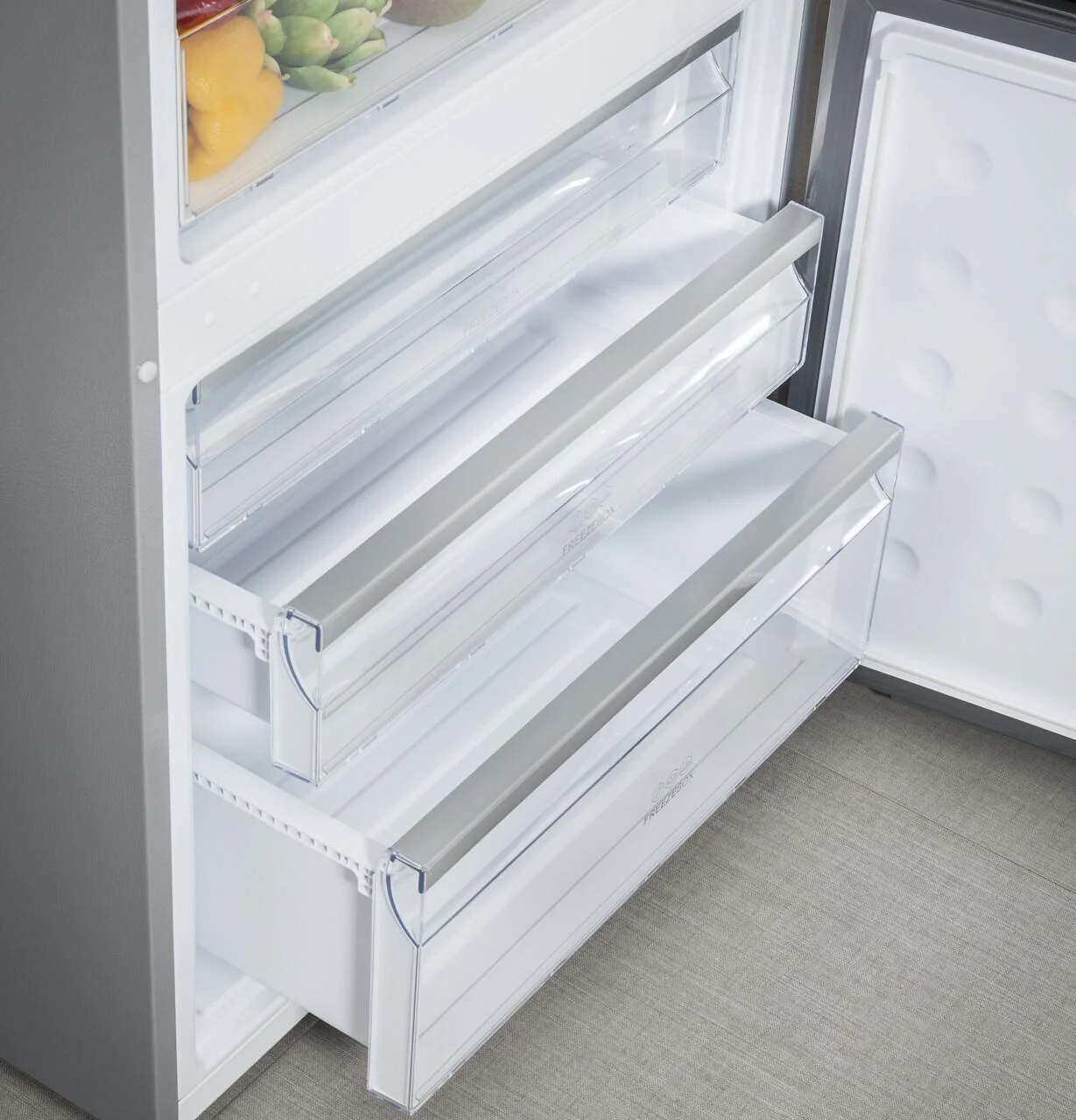 HRB15N3BGS Haier ENERGY STAR® 15 Cu. Ft. Bottom Freezer Refrigerator - Image 5