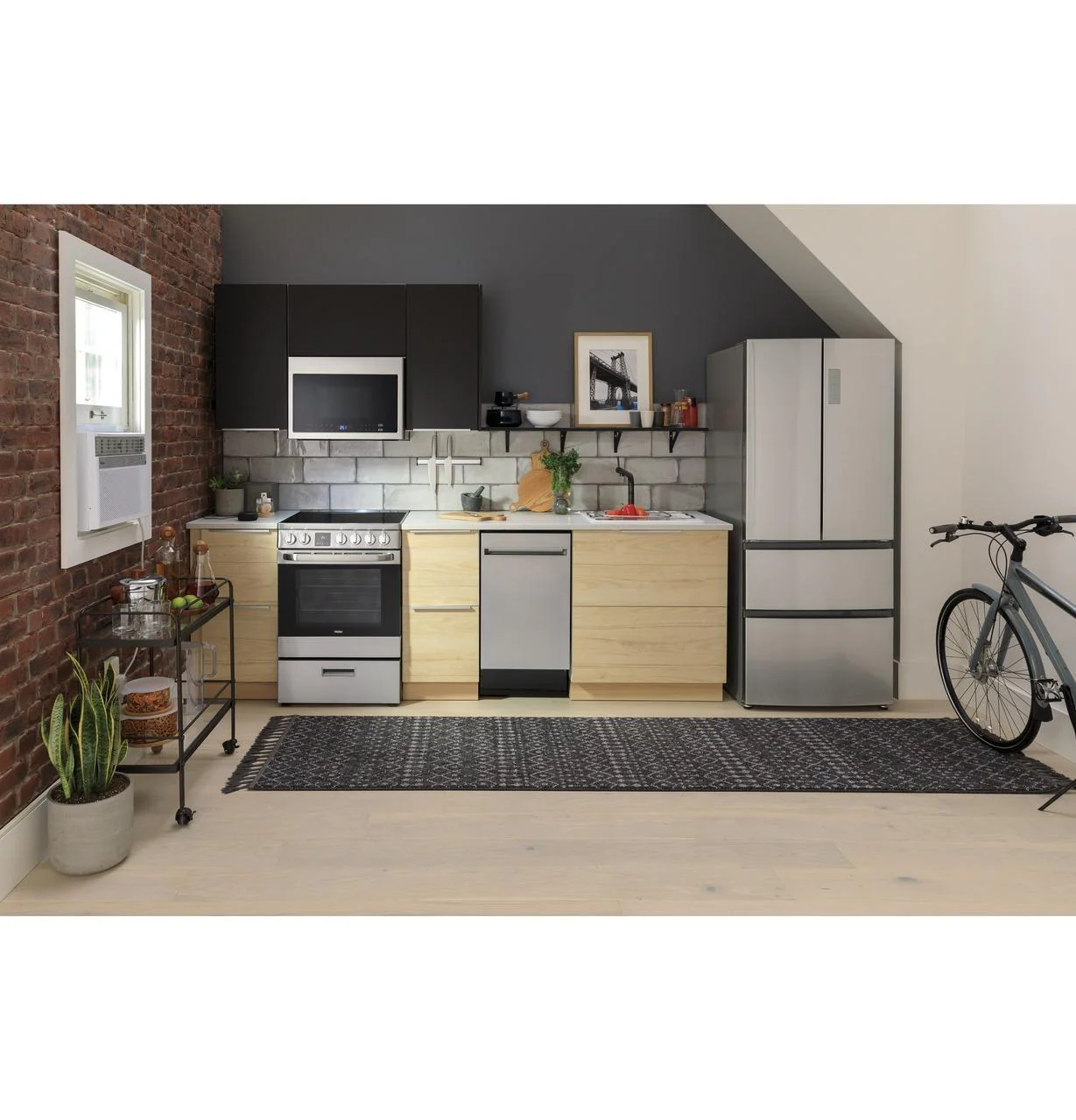 QAS740RMSS Haier ENERGY STAR® 24" 2.9 Cu. Ft. Electric Range - Image 47
