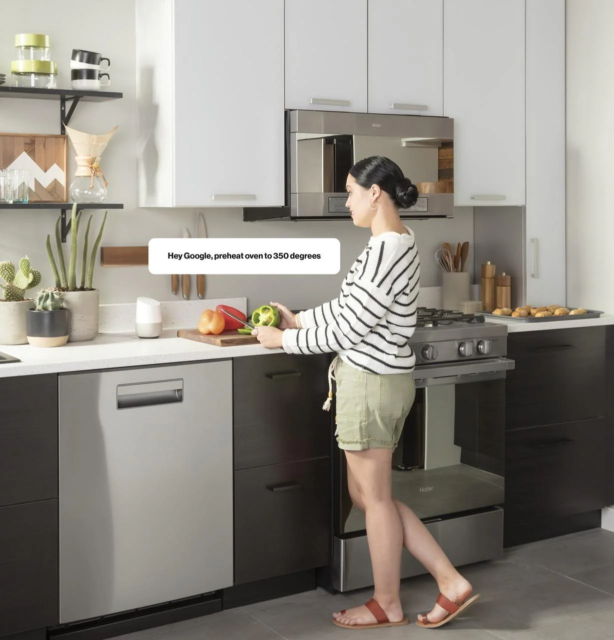 Haier QGSS740RNSS 30" Smart Slide-In Gas Range with Convection - Image 22