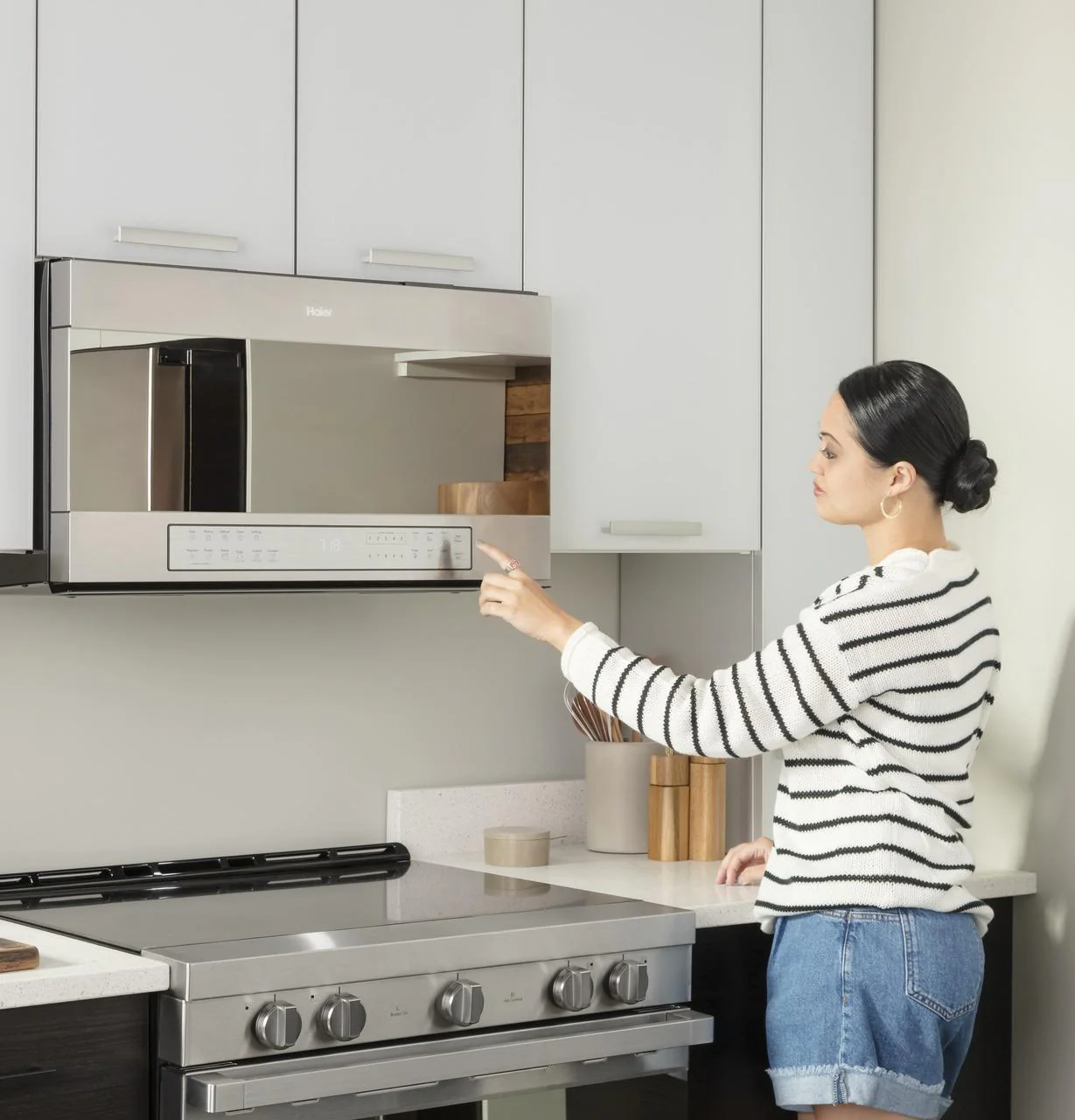Haier 30" Smart Slide-In Electric Range with Convection - Image 35