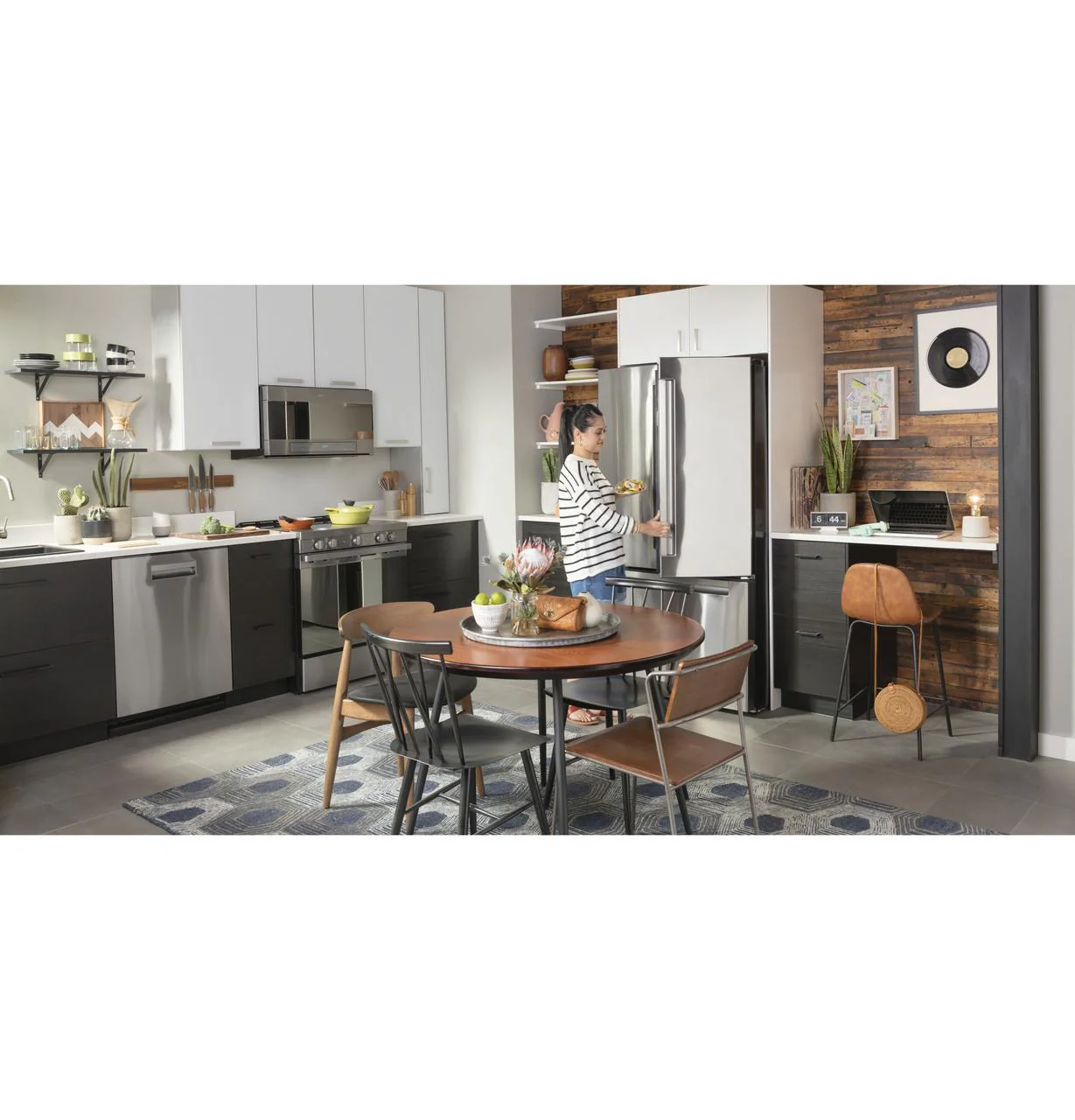 Haier 30" Smart Slide-In Electric Range with Convection - Image 70