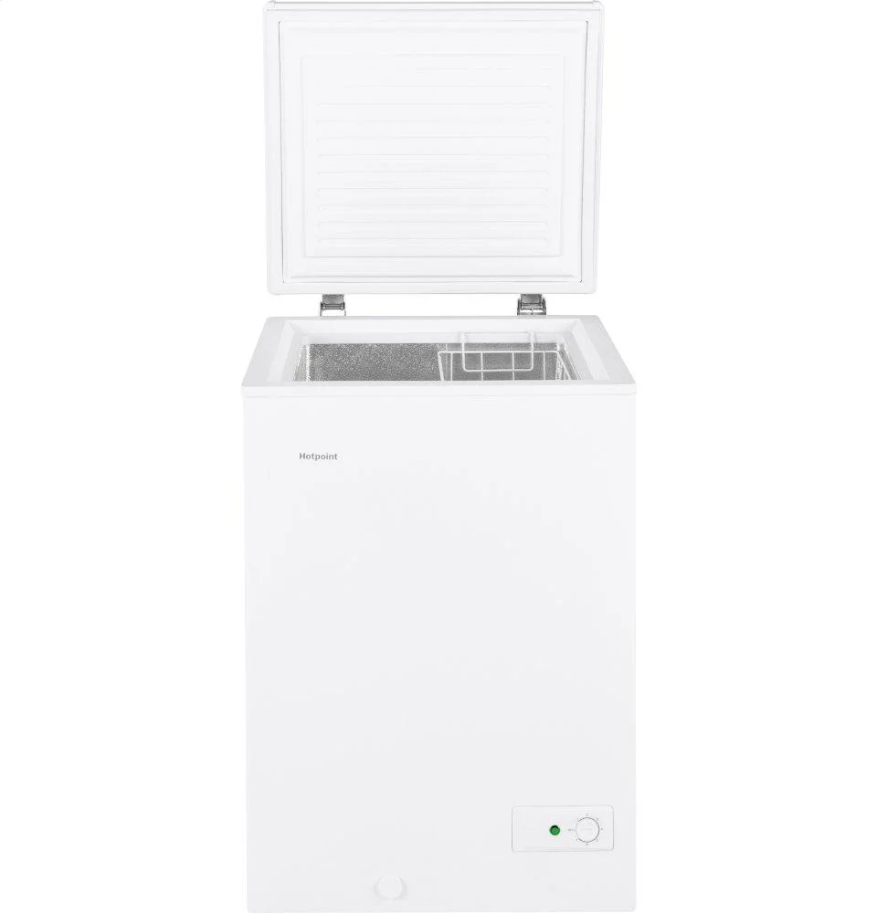 HCM4SMWW Hotpoint® 3.6 Cu. Ft. Manual Defrost Chest Freezer - Image 4