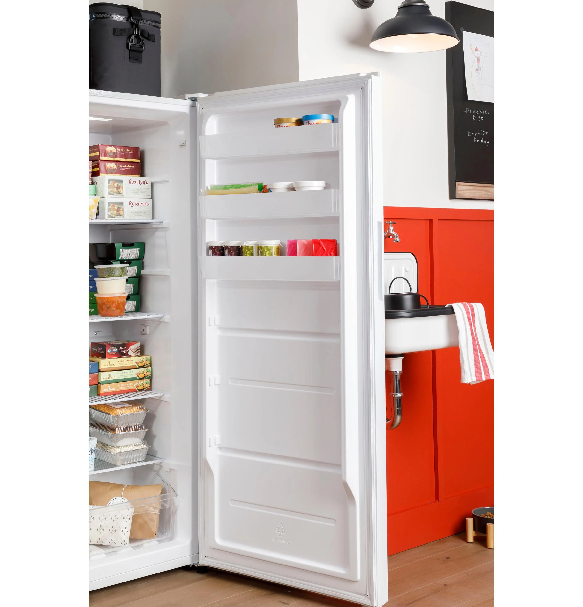 HUF13STRWW Hotpoint® 13 Cu. Ft. Frost-Free Upright Freezer - Image 17