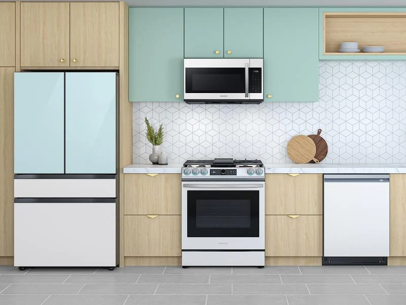 Bespoke Smart 1.9 cu. ft. Over-the-Range Microwave with Sensor Cook in White Glass - Image 4