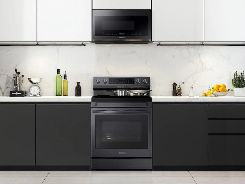 Samsung NE63A6711SG 6.3 cu. ft. Smart Freestanding Electric Range with No-Preheat Air Fry, Convection+ & Griddle in Black Stainless Steel - Image 3