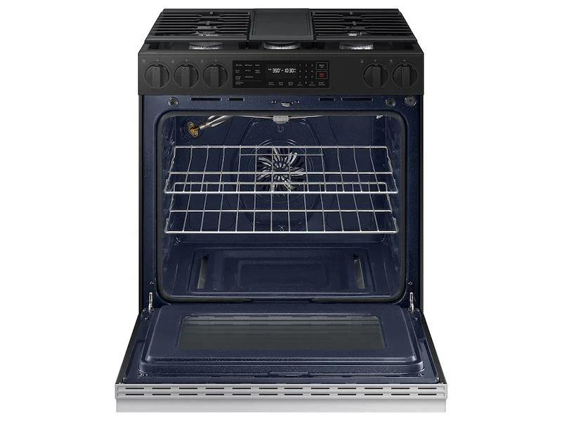 Samsung NSG6DG8300SR Bespoke 6.0 cu. ft. Smart Slide-In Gas Range with Air Fry & Precision Knobs in Stainless Steel - Image 4