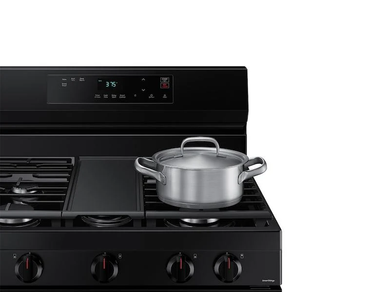 Samsung NX60A6111SB 6.0 cu. ft. Smart Freestanding Gas Range with Integrated Griddle in Black - Image 4