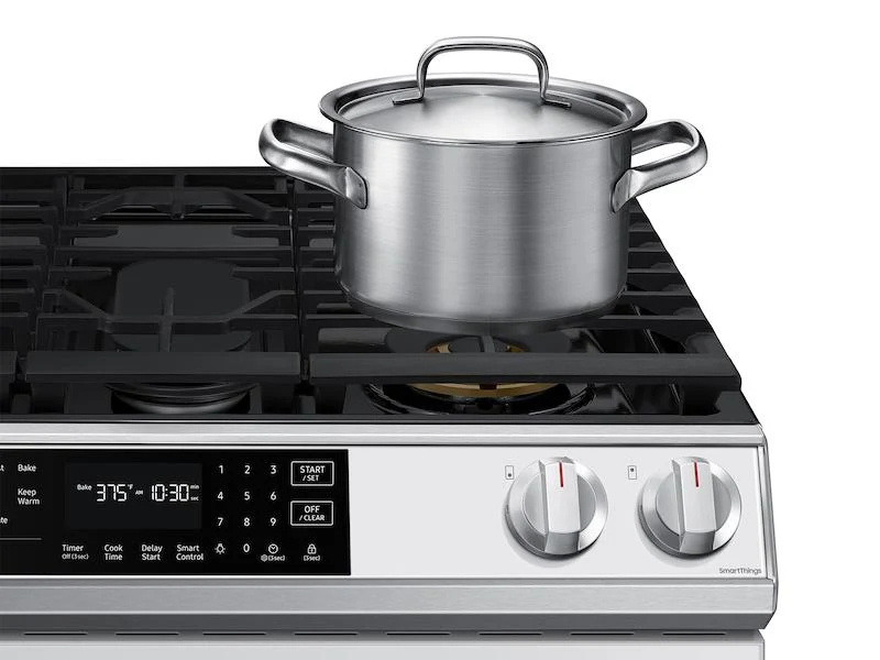 Samsung Bespoke 6.0 cu. ft. Smart Front Control Slide-In Gas Range with Air Fry - Image 5