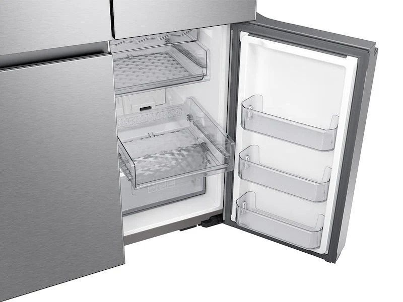 23 cu. ft. Smart Counter Depth 4-Door Flex™ refrigerator with Family Hub™ and Beverage Center in Stainless Steel - Image 10