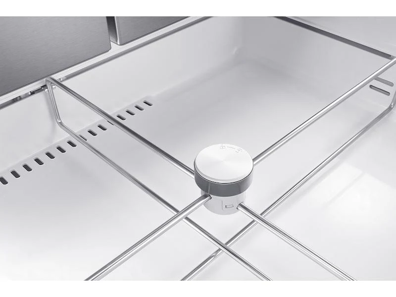 Samsung RF28R7201SR 28 cu. ft. 4-Door French Door Refrigerator in Fingerprint Resistant Stainless Steel - Image 7