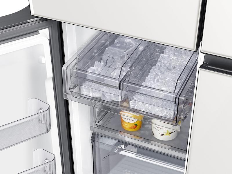 Samsung RF29A967512 Bespoke 4-Door Flex™ Refrigerator (29 cu. ft.) in White Glass - Image 8