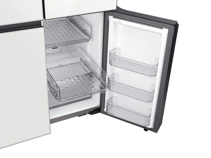 Bespoke 4-Door Flex™ Refrigerator (29 cu. ft.) in White Glass (2021) - Image 8