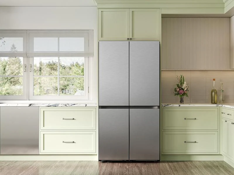 Samsung RM80F23VMR Bespoke 23 cu. ft. Counter Depth 4-Door French Door Refrigerator with AI Hybrid Cooling & Beverage Center™ in Stainless Steel - Image 9